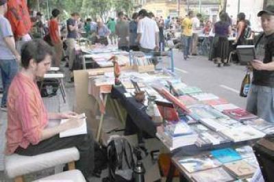 Realizan una Feria del Libro Independiente y Autogestiva