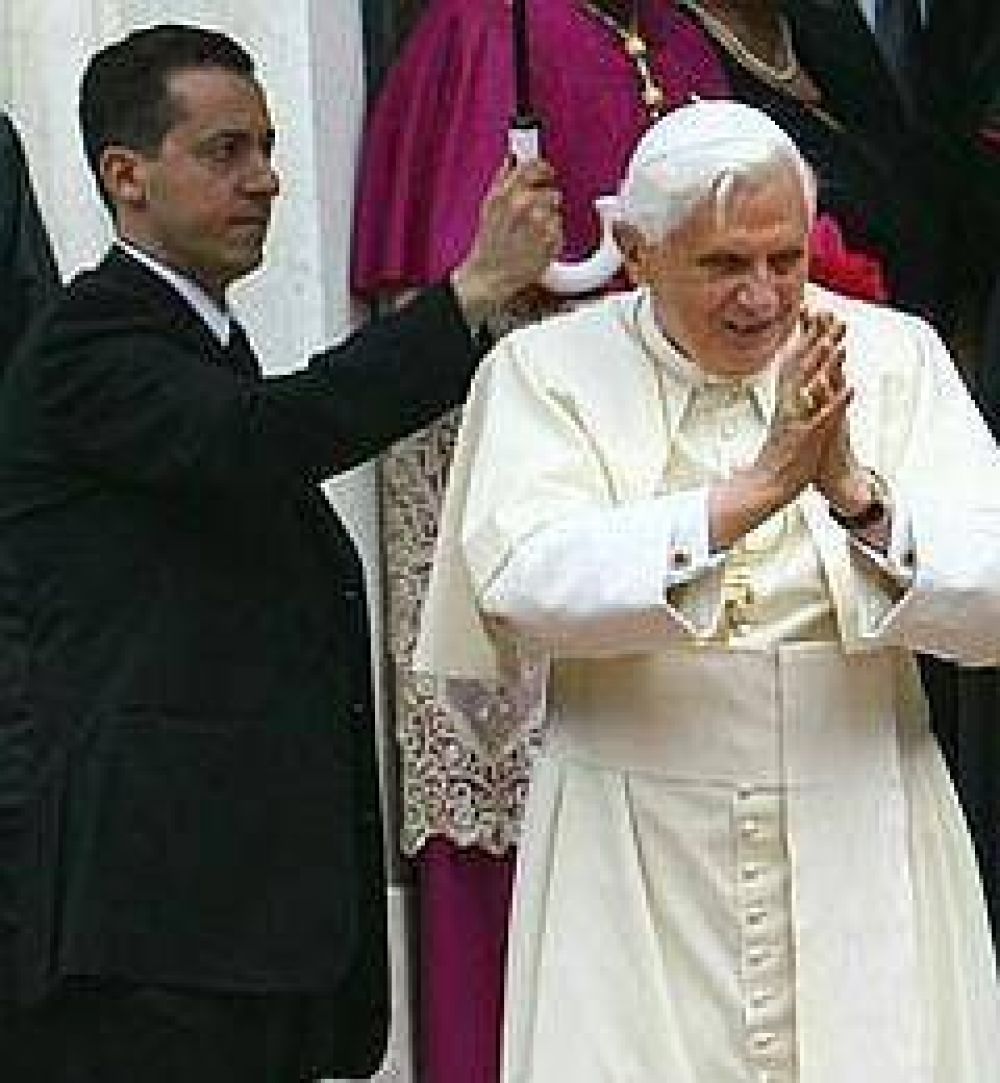 Conmoci�n en Vaticano: arrestan al mayordomo del Papa por espionaje