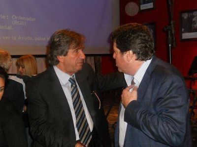 ISMAEL ALE JUNTO AL CENTRO CULTURAL PADRE MUGICA SIGUEN OFRECIENDO "UN ABANICO DE EVENTOS"