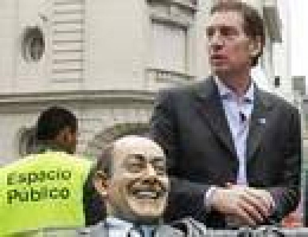 Reinauguraron escultura de Olmedo y Portales