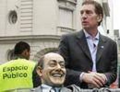 Reinauguraron escultura de Olmedo y Portales