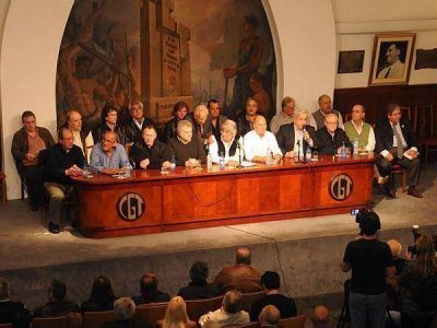 Se profundiza la interna y la CGT se encamina hacia una nueva fractura