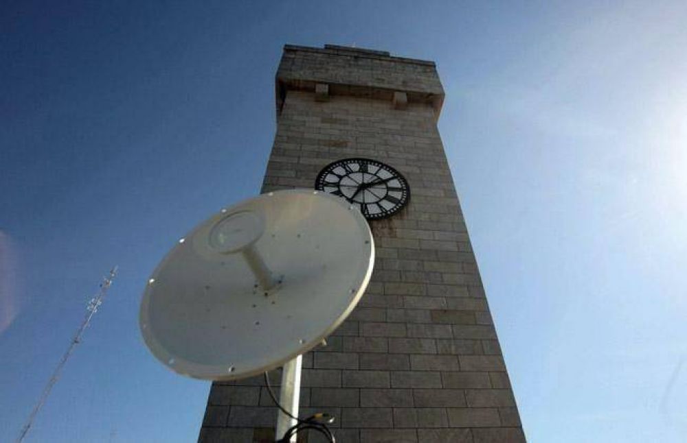 Comenz� la instalaci�n de las antenas que permitir�n brindar wi fi en espacios p�blicos