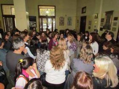 �Profesionales� municipales realizar�n un paro de actividades y movilizaci�n a la comuna