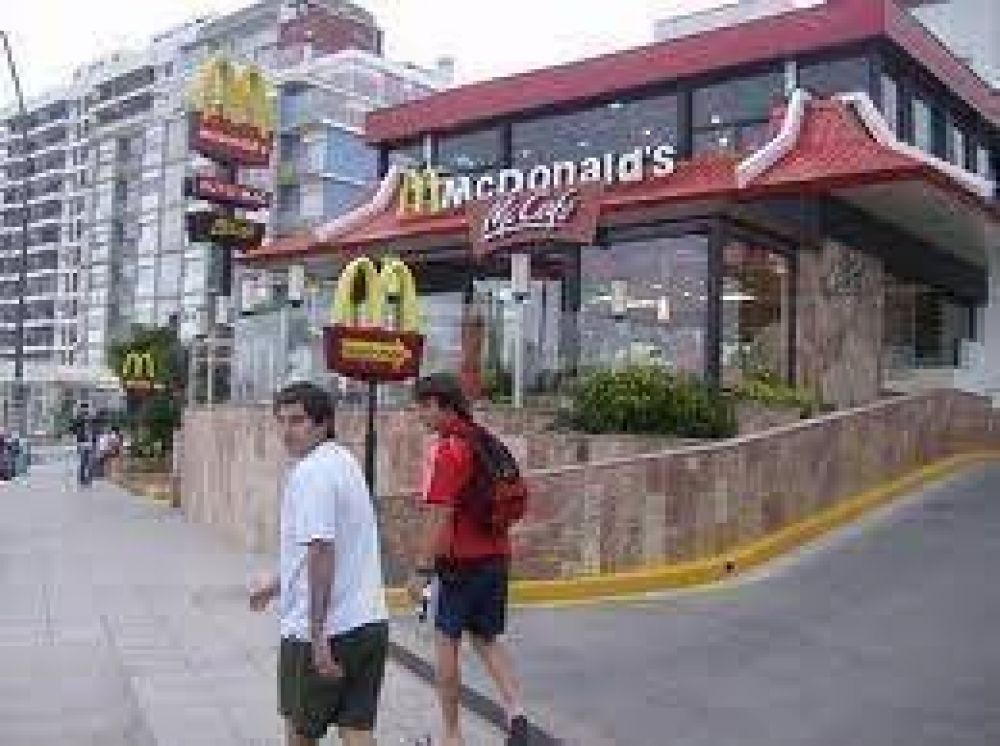 Robo en Mc Donalds de Pe�a y la costa