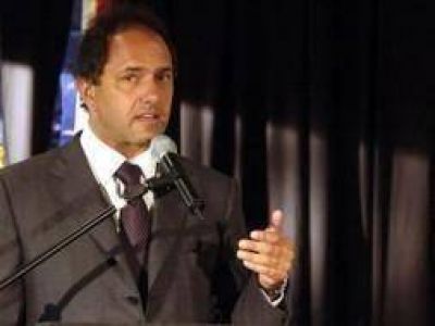 Scioli recorre obras e inaugura escuela descentralizada de polic�a en La Matanza