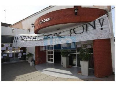 La asamblea interclaustros de la Uader calific� de "fraude" al gobierno y a Agmer