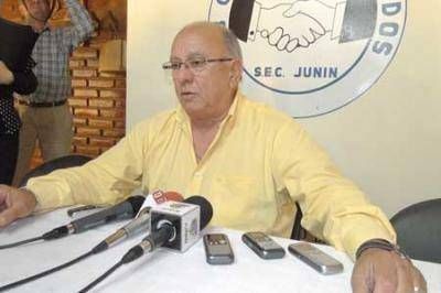 Se logr� un 24% de aumento para los empleados mercantiles