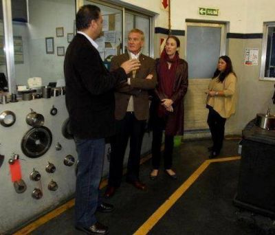 De Narv�ez: �La Provincia es castigada porque su gobernador no para de crecer en las encuestas�