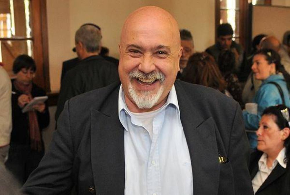 Gonz�lez renunci� y volvi� a criticar a la conduccion del Soyem
