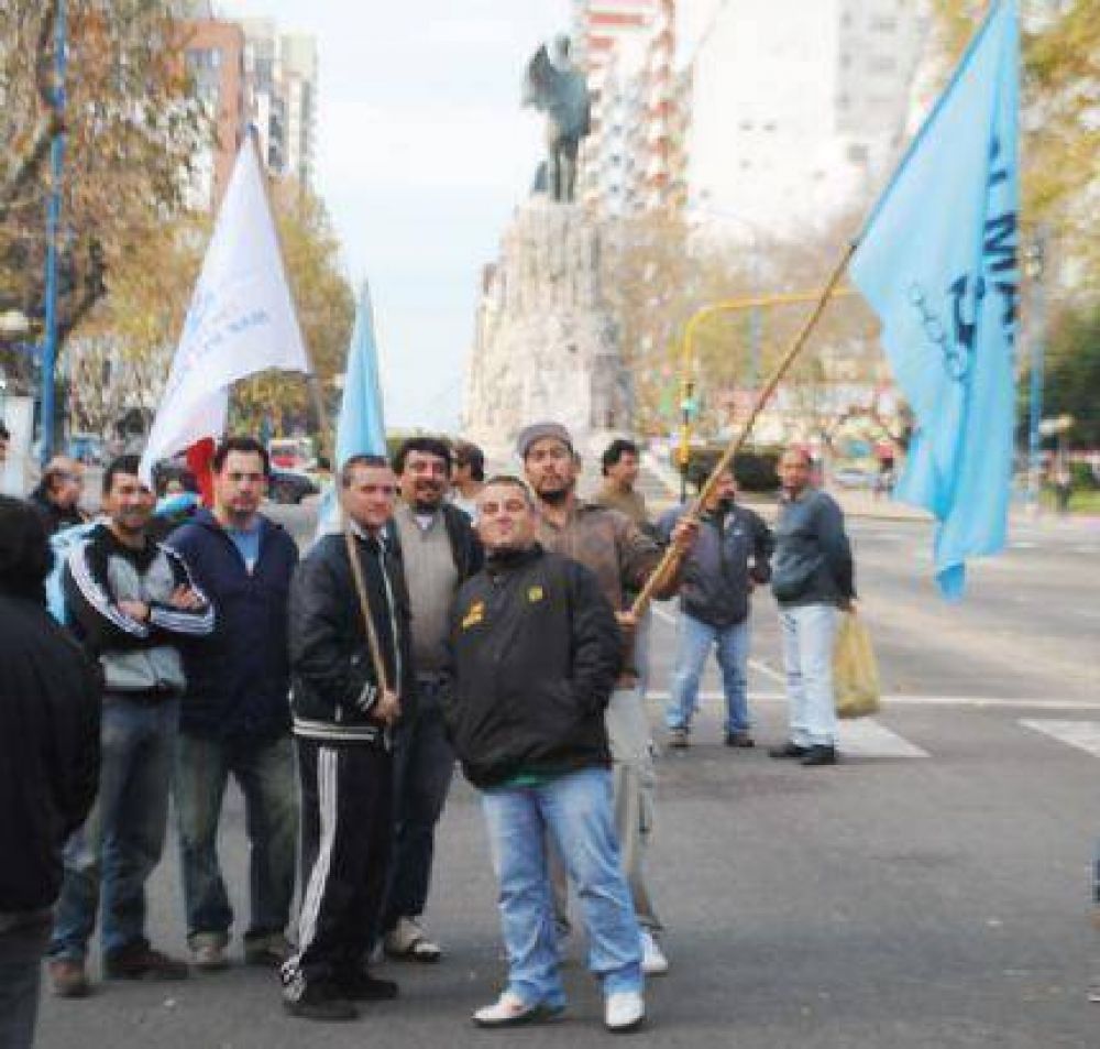 Trueba: �Tratar as� a los pescadores de Mar del Plata es un suicidio pol�tico�