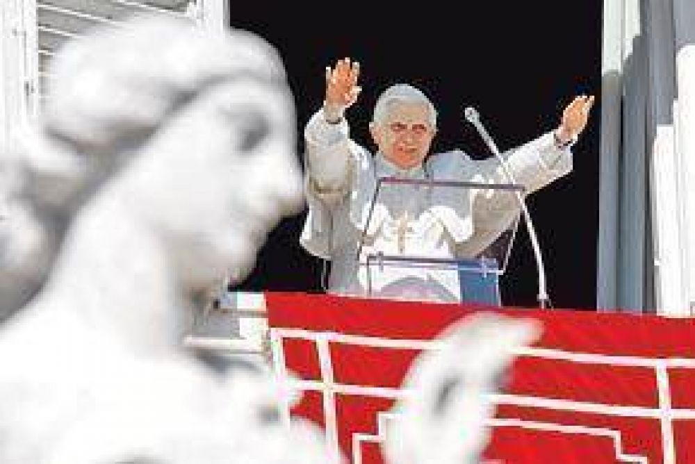 El Papa alude a la crisis interna de la Iglesia y llama a la unidad