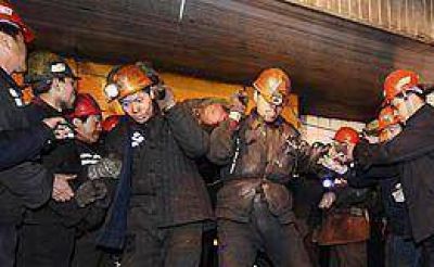 Explosi�n de gas en una mina de carb�n en China dej� 74 muertos 