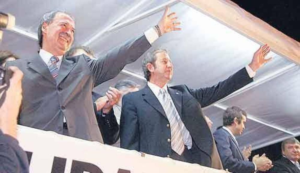 Cobos exigi� un acuerdo con el campo