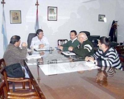 El ministro Cettour anunci� el pago de retroactivos
