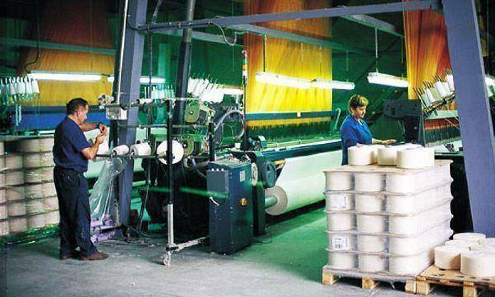 Alza en importaciones pone en alerta al sector textil