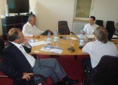 Gioja se reuni� con empresarios alemanes interesados en la energ�a solar
