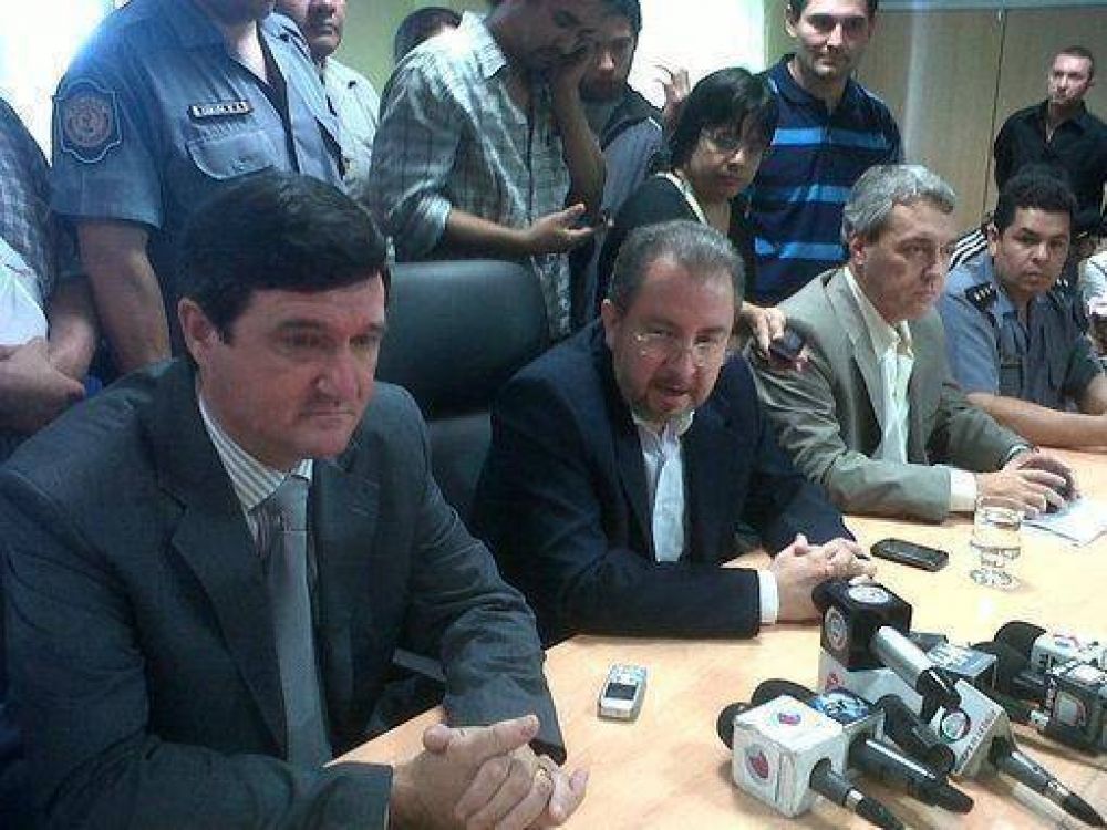 Gobierno y polic�as sellaron acuerdo: un agente cobrar� cuatro mil pesos