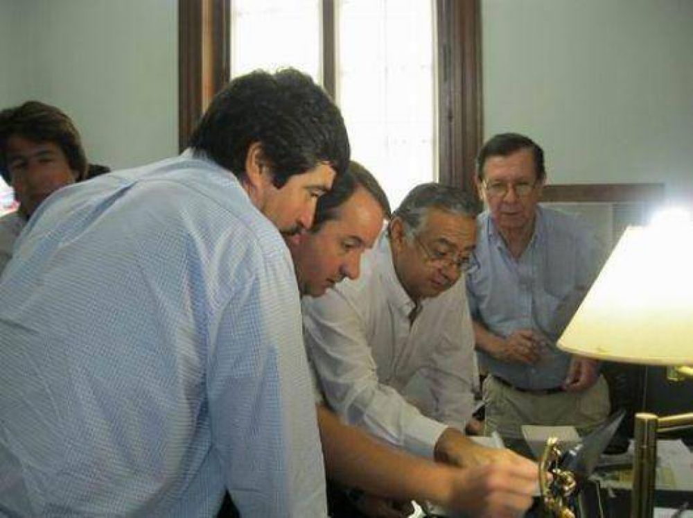 La avanzada municipalista se sostiene en la Legislatura