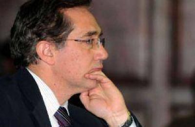 Legisladores resisten el tope salarial que fij� el Gobernador