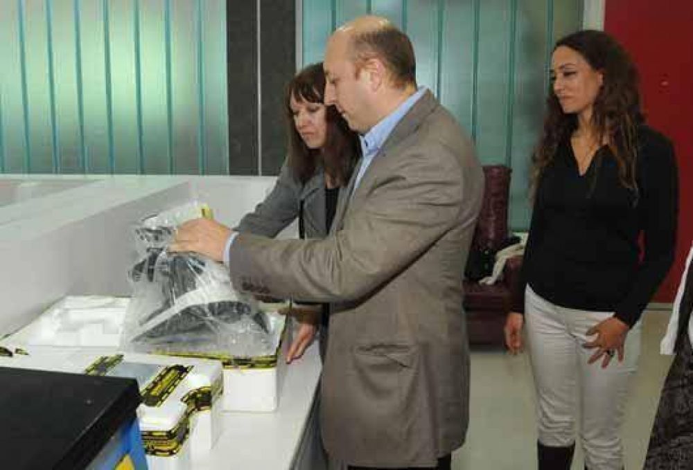 Rotary Club de Grand Bourg don� equipos oncol�gico