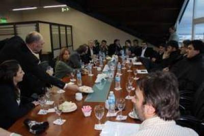 Sciurano no pierde el tiempo y busca reunir voluntades en defensa de los fondos municipales