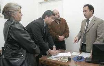 Hay cruce de denuncias entre ibarristas y giojistas
