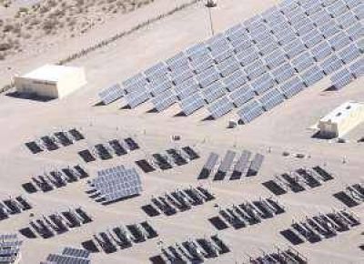 Gioja firm� convenio para la compra de f�brica solar
