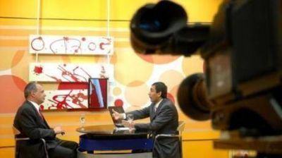 El gobernador Buzzi en Canal 3: �Hace un a�o que estoy abocado a unir lo que estaba desunido en el peronismo�