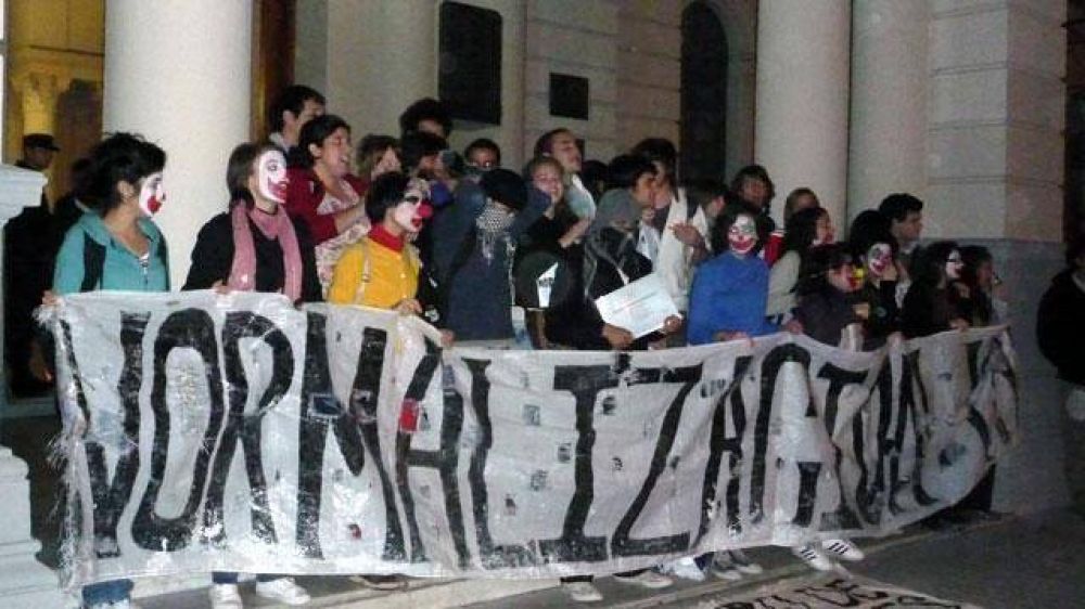 El gobierno propone a los estudiantes respetar el fallo judicial sobre la Uader