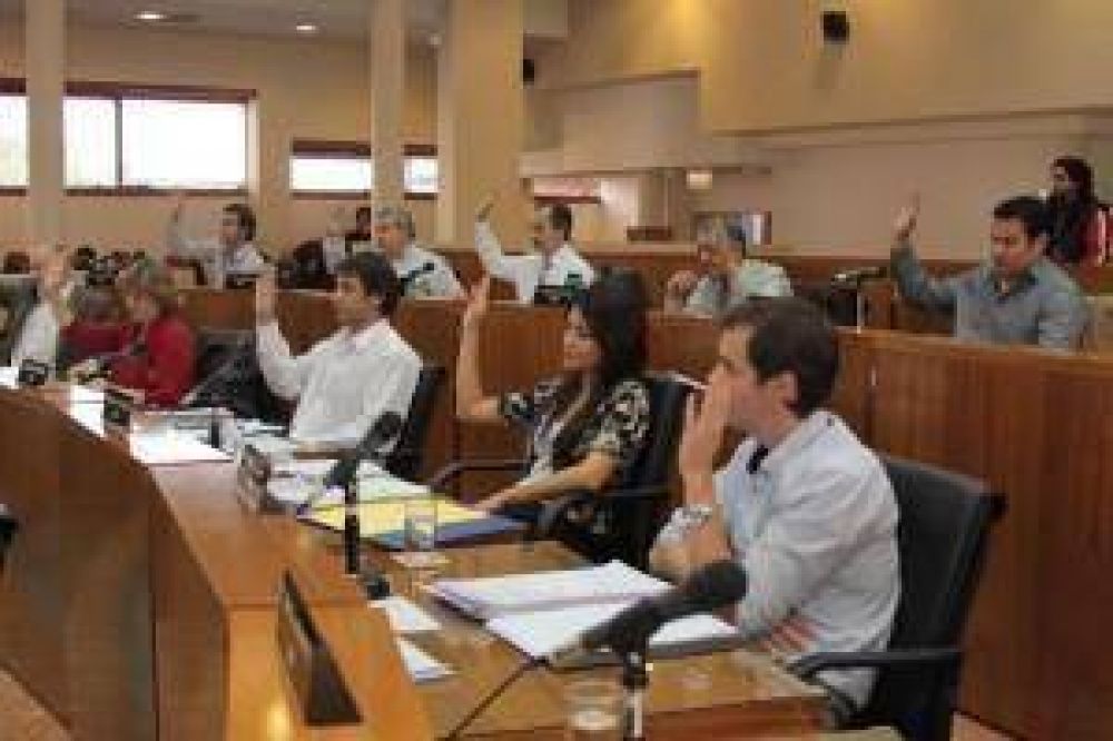 Gestos pol�ticos y fuerte debate en el Deliberante