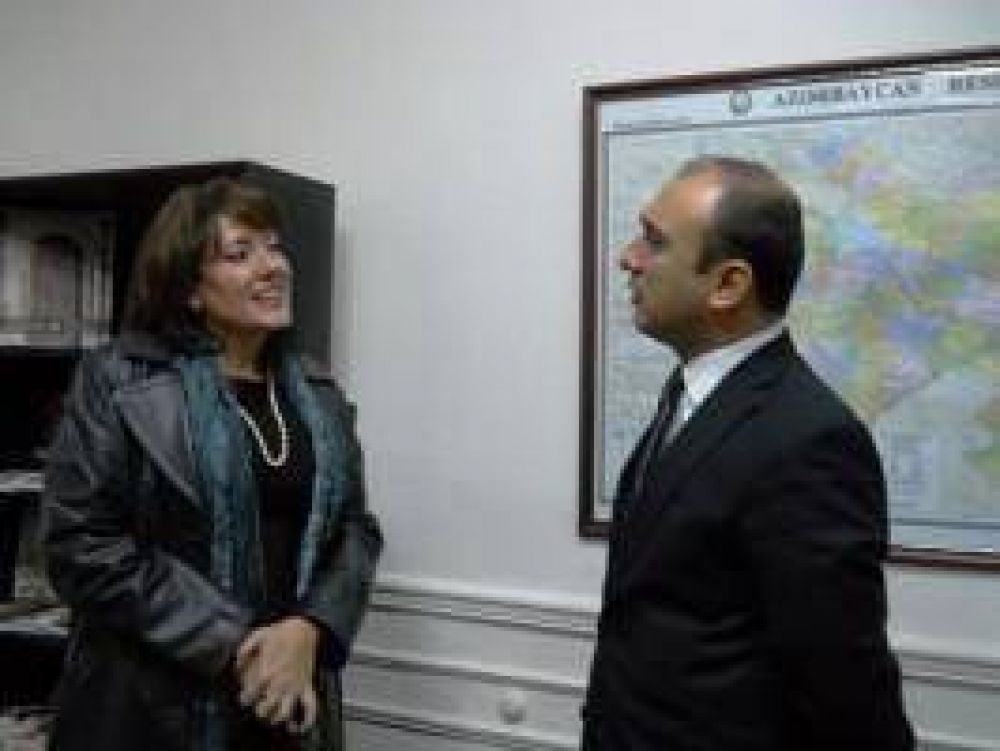 Neuqu�n insiste en acercarse a Azerbaiy�n
