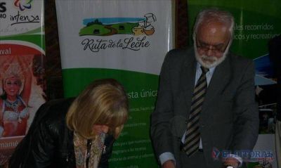 Corrientes y Santa Fe firmaron convenio de intercambio tur�stico