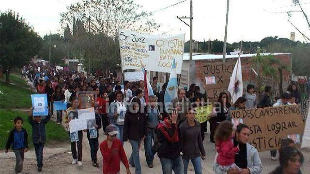 Paran�: con una masiva marcha pidieron justicia por Cristian R�os
