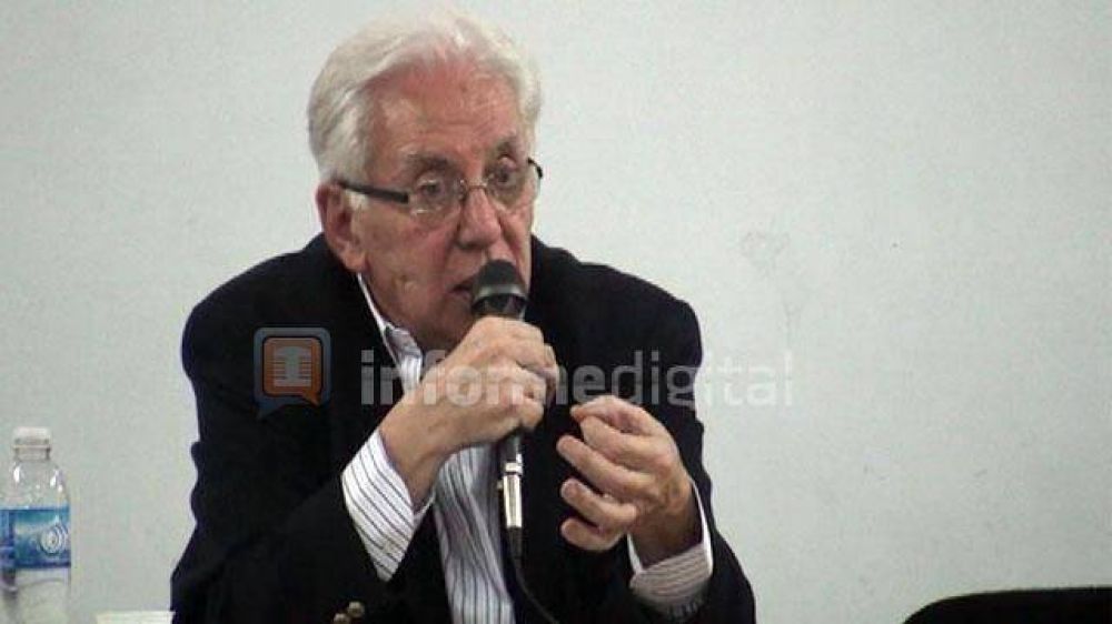 Altamira: �el campo debe pagar de impuesto el 80% del valor de la tierra�	