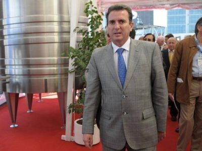 P�rez dijo que cuando Mendoza distribuya los combustibles terminar�n las demoras