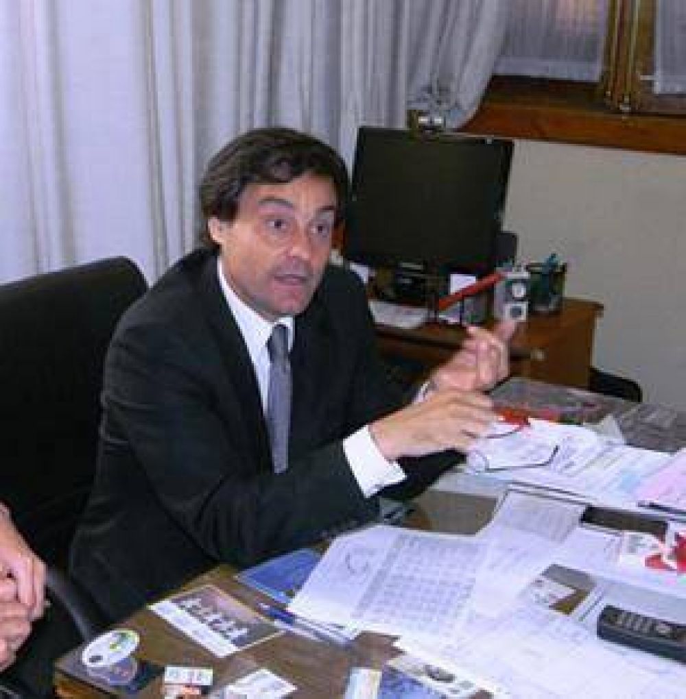 Pittelli particip� de la firma del decreto y de la sesi�n legislativa por el reval�o de tierras 