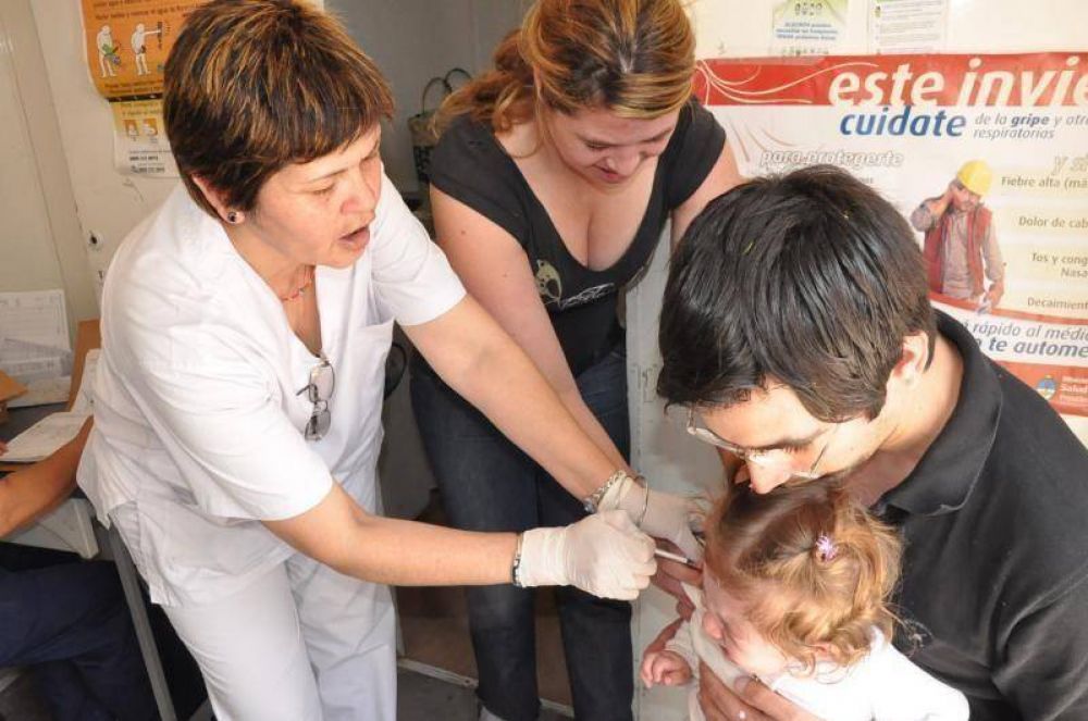 M�dicos locales percibir�n 25 por ciento de aumento