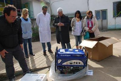 Andreotti entreg� generadores el�ctricos a escuelas y jardines