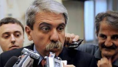 El Gobierno neg� otra vez que pesificar� la econom�a