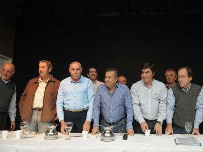 Golpe a la reforma pol�tica de P�rez: la UCR y el PD se aliaron a favor del desdoblamiento de las elecciones
