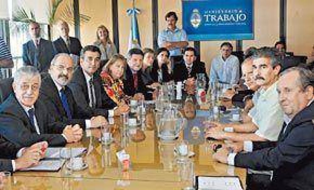 Hubo acuerdo con los docentes y el lunes empiezan las clases