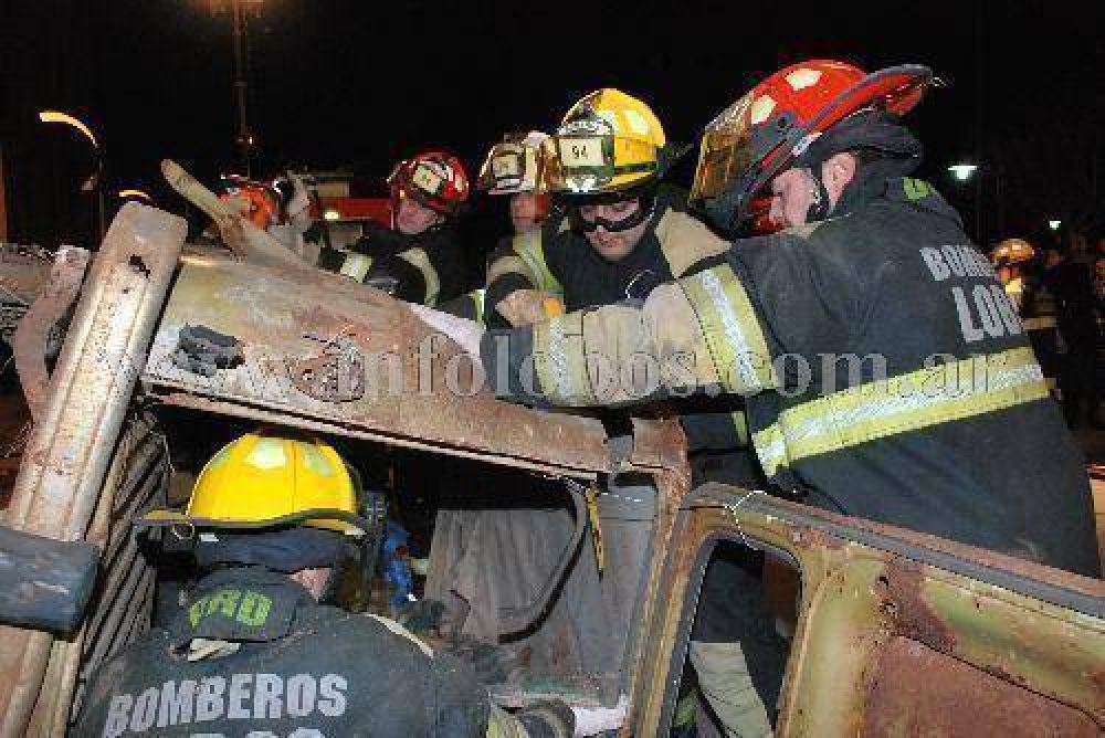 SE DESARROLL� CON �XITO EL SIMULACRO DE RESCATE, INCENDIO Y ACCIDENTE FRENTE A LA PLAZA 1810