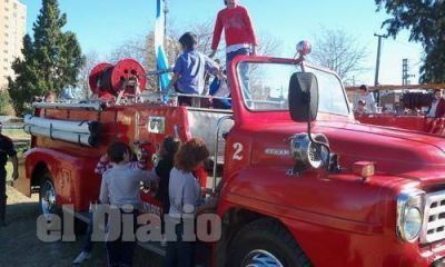 Los Bomberos Voluntarios de Pilar festejaron su d�a con la gente
