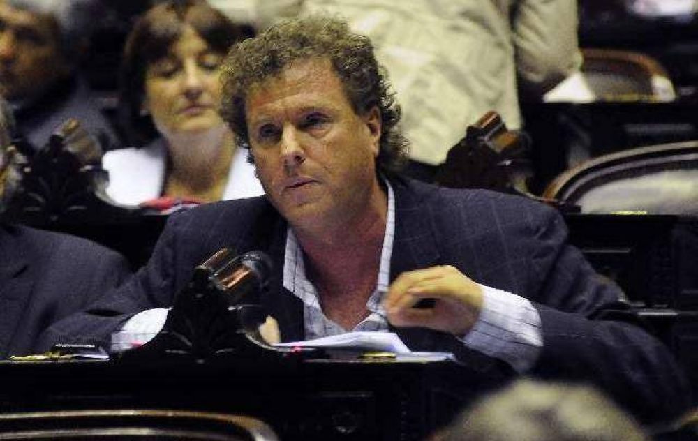 Gerardo Milman consider� un "esc�ndalo" que el Gobierno fije precio a una operaci�n ilegal