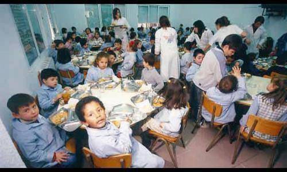 Recortan servicio de comedores escolares: menos fruta y menos carne