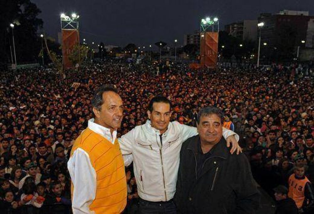Scioli y Curto, �apasionados� en Caseros