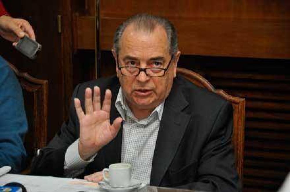 Jorge: �no vamos a cambiar plata por r�o�