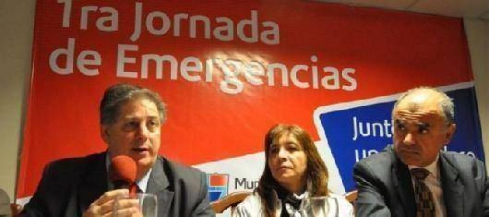 El ministro Collia inaugur� las Jornadas de Emergencias