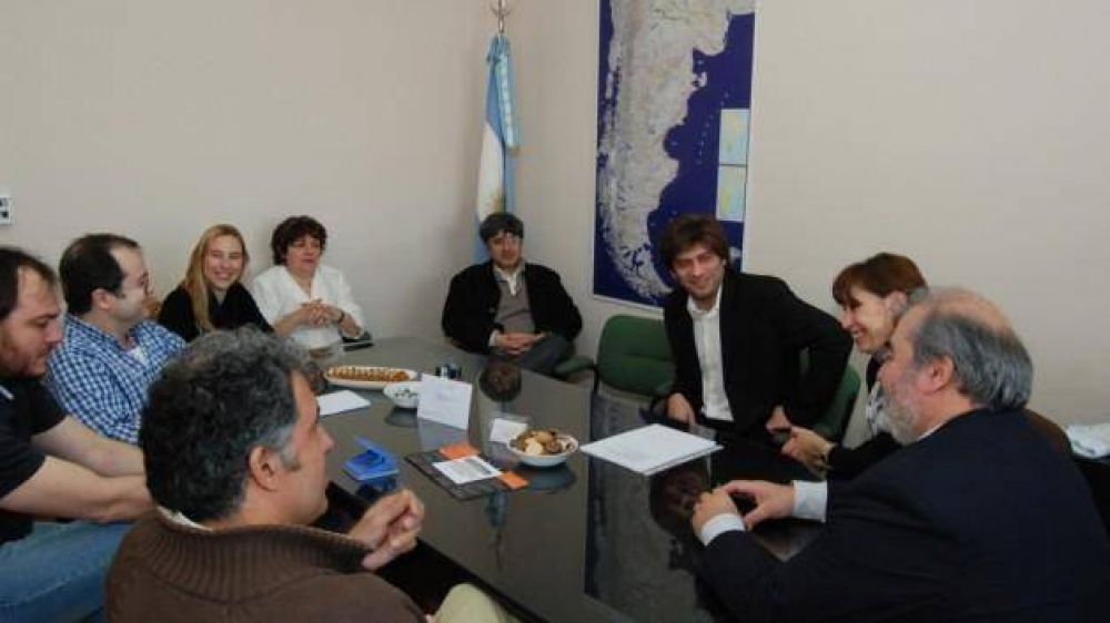 Promueven la creaci�n de empresas entre estudiantes y egresados universitarios